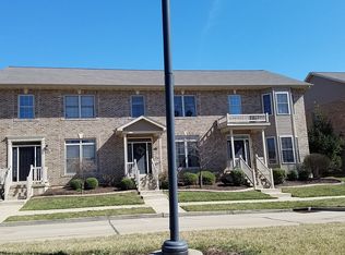533 Queens Court Pl, Saint Peters, MO 63376