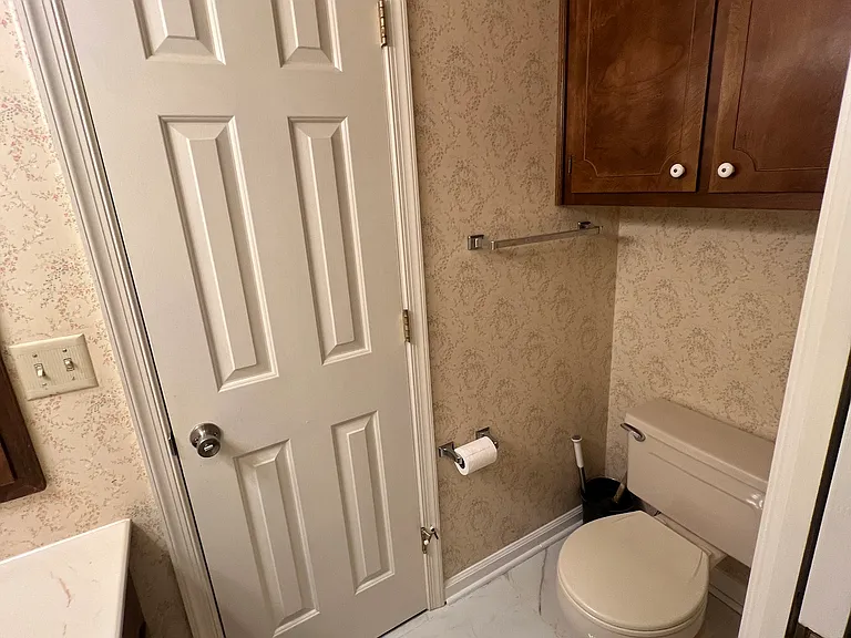 1000 Huntwood Ln — Photo 24