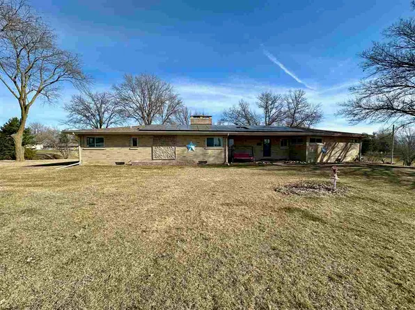 110 E Washington St, North English, IA 52316