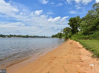 8413 Geneva Rd, Pasadena, MD 21122