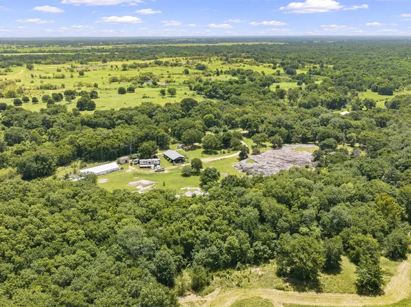 2474 S Log Cabin Rd, Tishomingo, OK 73460