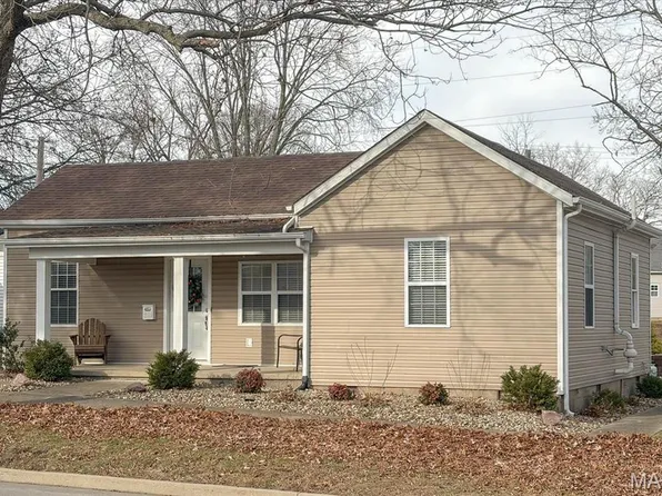 231 Franklin St, Carlyle, IL 62231