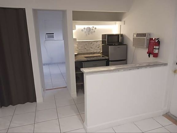 2nd image of 661 W 50th St