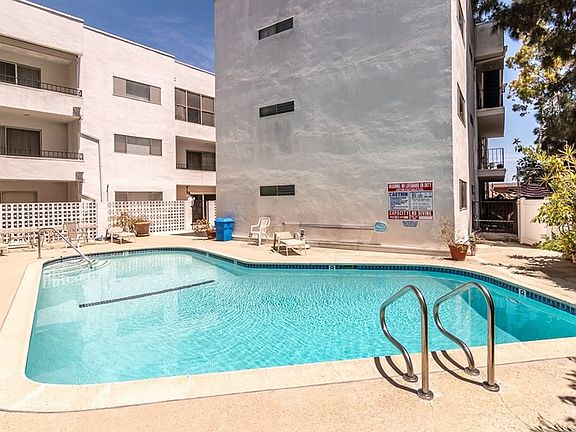 3rd image of 5630 Ravenspur Dr Unit 208