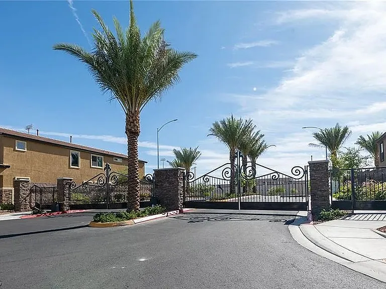 2934 Caxton Grove Dr — Photo 31
