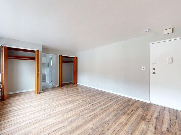 3rd image of 2087 W 98th St APT 5