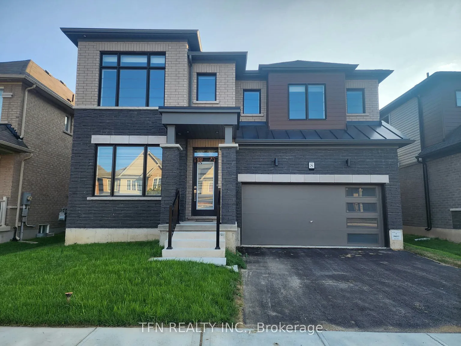 5 bed, $3,200 — Photo 1