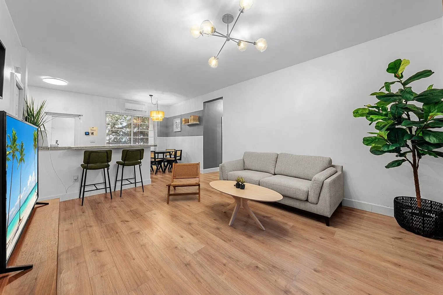 4 bed, 3.0 bath, 1754 sqft, $18,836 — Photo 1