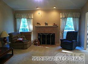 Living Room/Fireplace