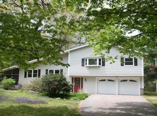 11 Ethan Allen Dr, Acton, MA 01720