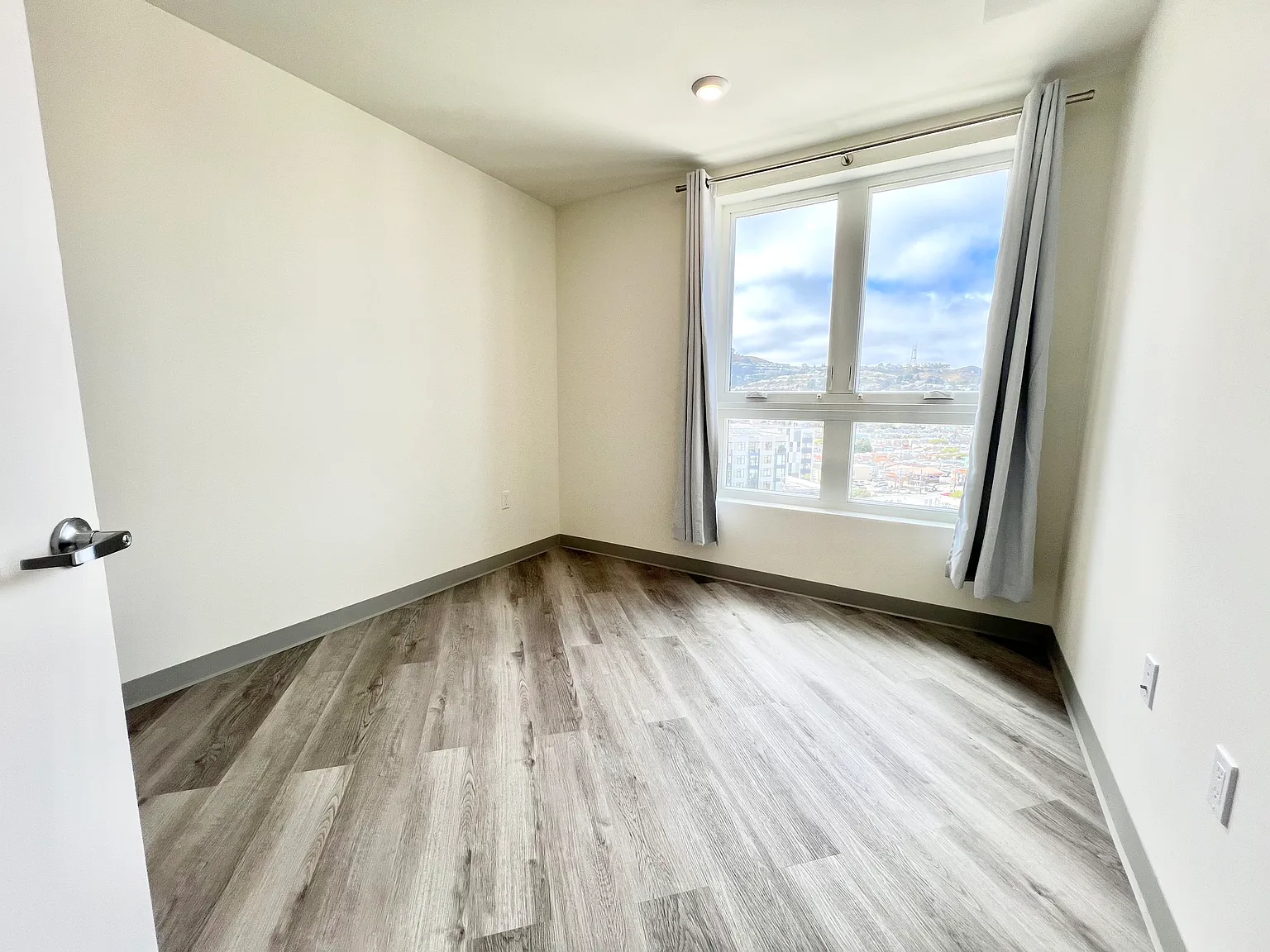 4742 Mission St Unit 702 - Image 4