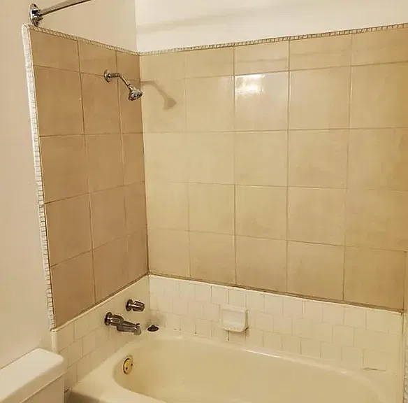 1019 S Demaree St — Photo 33