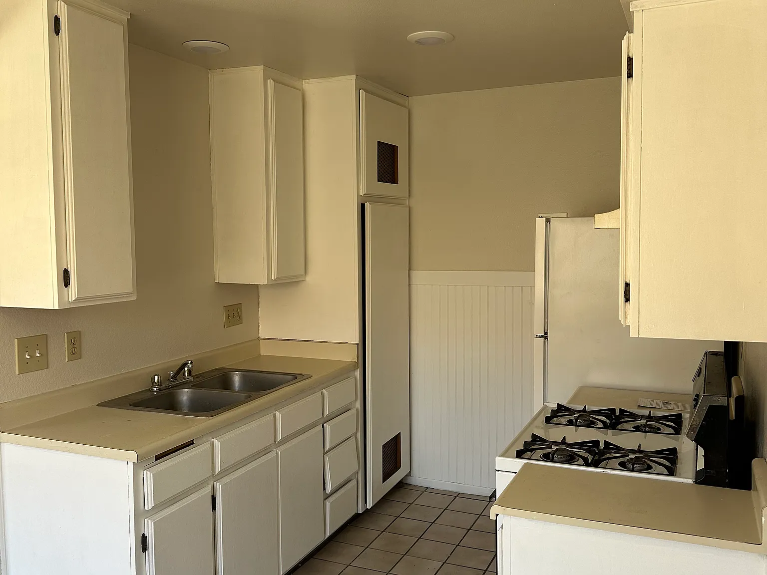 2 bed, 1.5 bath, 800 sqft, $2,500 — Photo 3