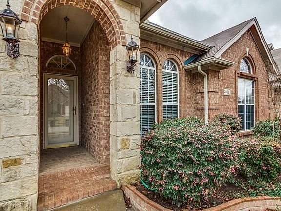 2nd image of 2808 White Rock Dr