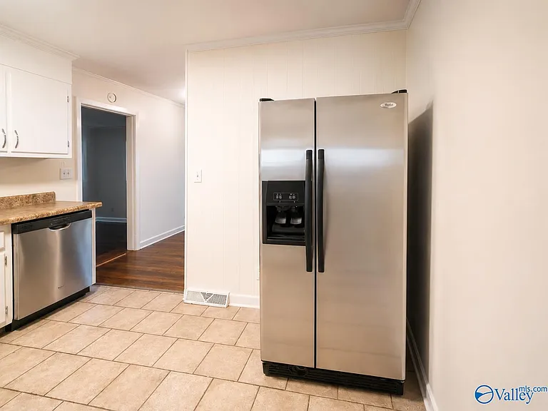 515 Warner St NW — Photo 9