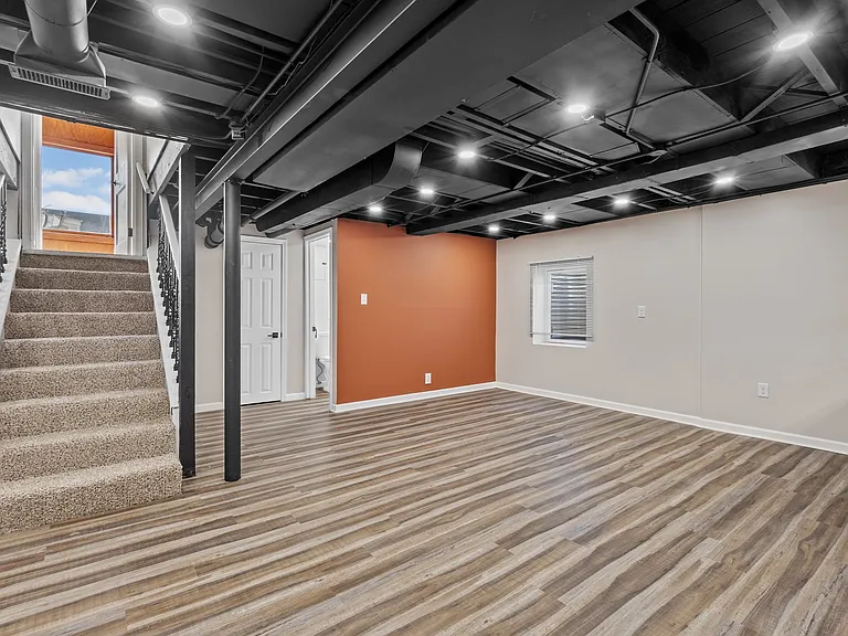 426 Keilman St — Photo 26