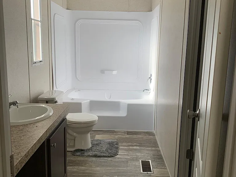 1450 Oak Ridge Est — Photo 10