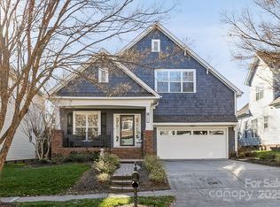 7534 Thorn Creek Ln, Tega Cay, SC 29708