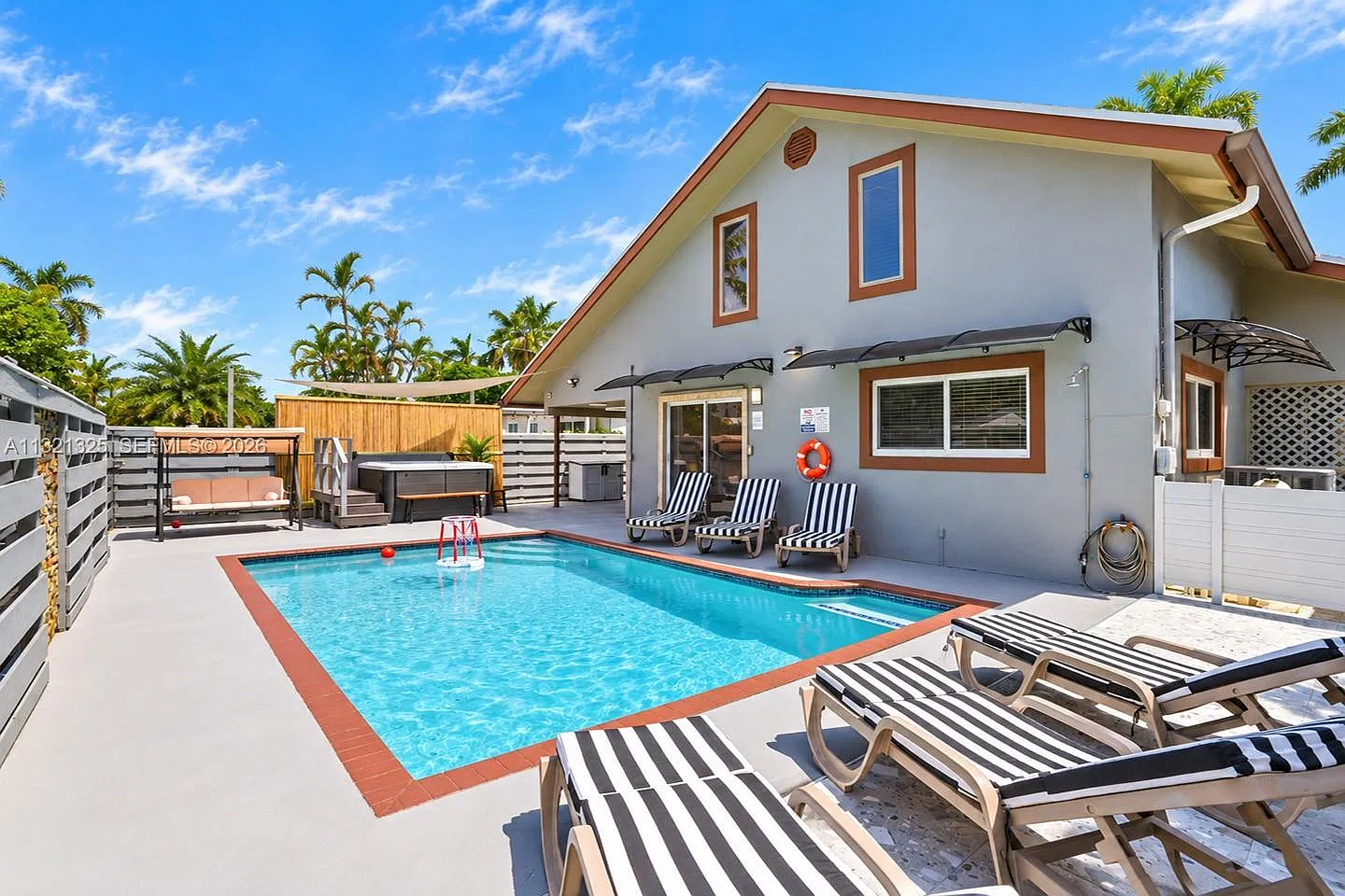 Country Club Homes — Photo 1
