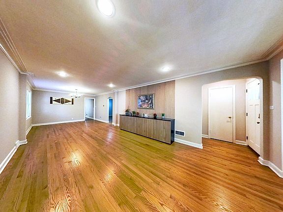 3rd image of 8039 S Campbell Ave