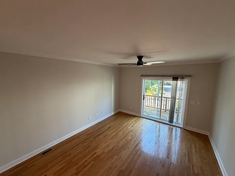 1829 Dogwood Rd