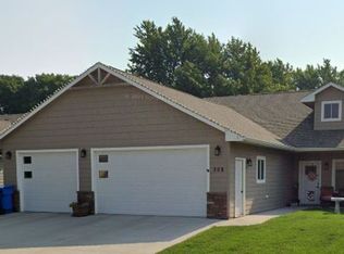 306-308-310 Emmett Trl, Harrisburg, SD 57032