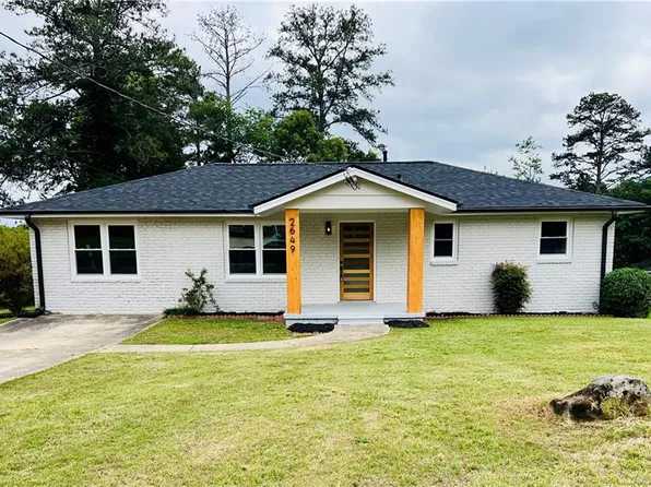 2649 Oak Cir, Ellenwood, GA 30294