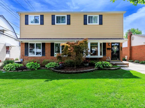 430 N Batchewana Ave, Clawson, MI 48017