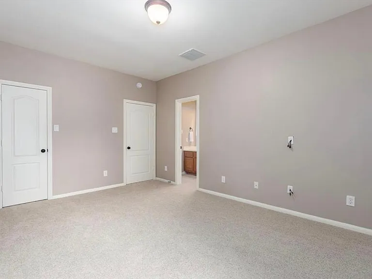 2207 Bayou Cove Ln — Photo 18