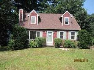 13 Walnut St, Hudson, NH 03051