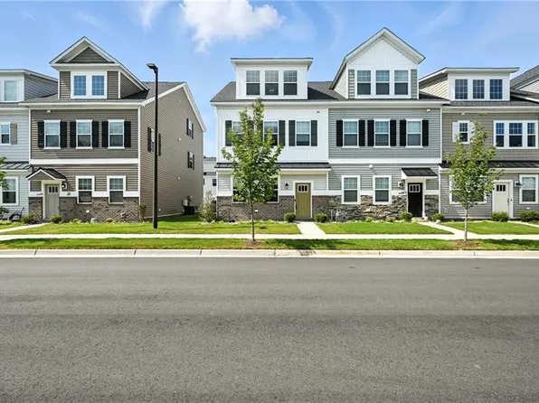 423 Asuza St, Chesapeake, VA 23323