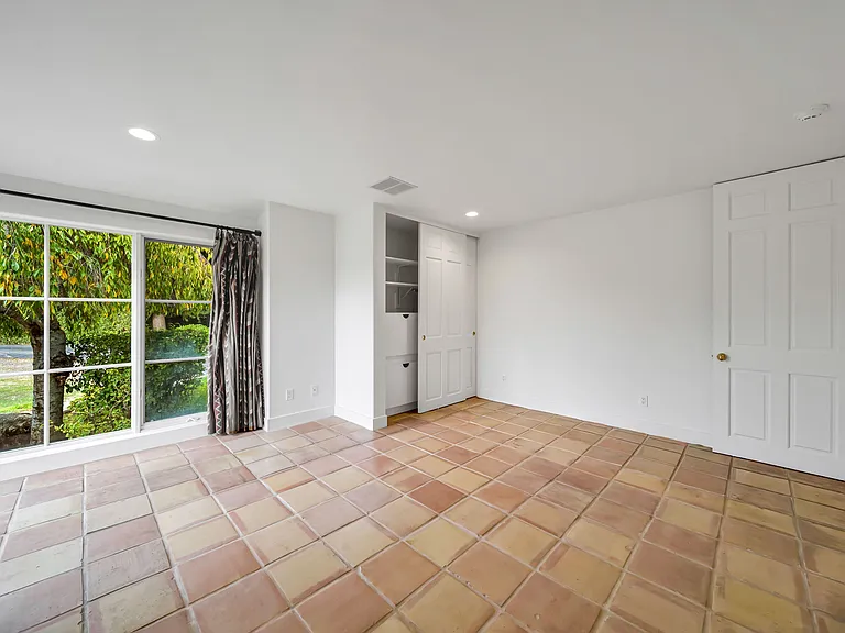 1041 Las Amigas Rd — Photo 26