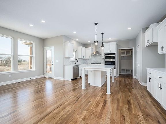 3rd image of 12913 N Sloan Ave