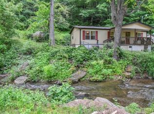 360 Flat Creek Rd, Black Mountain, NC 28711