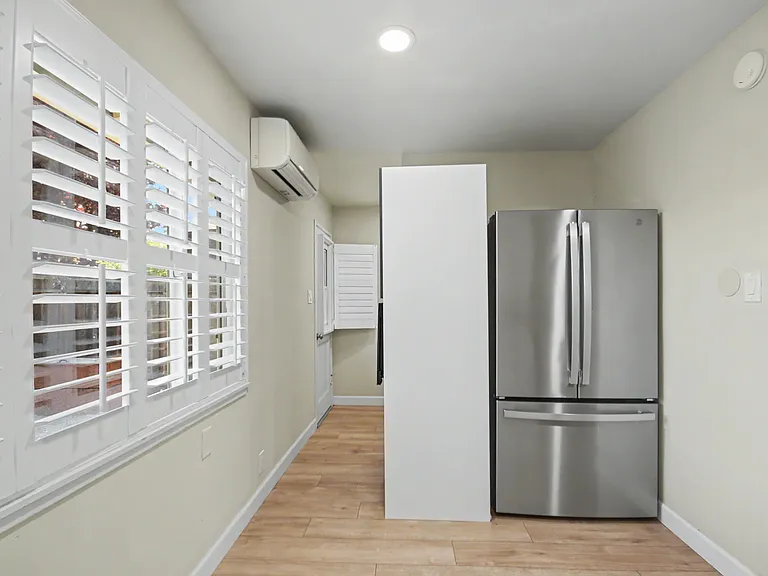 2839 Devonshire Ave #2839 — Photo 9