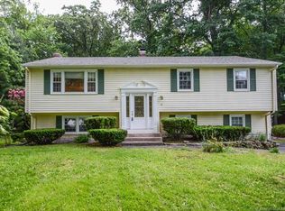 32 Winthrop Rd, Windsor, CT 06095