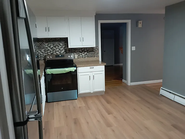 306 Salem St #1 — Photo 9