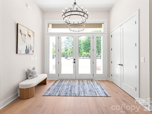 5th image of 1220 Cuthbertson Rd