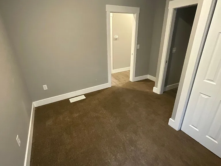 705 N Lincoln St — Photo 27