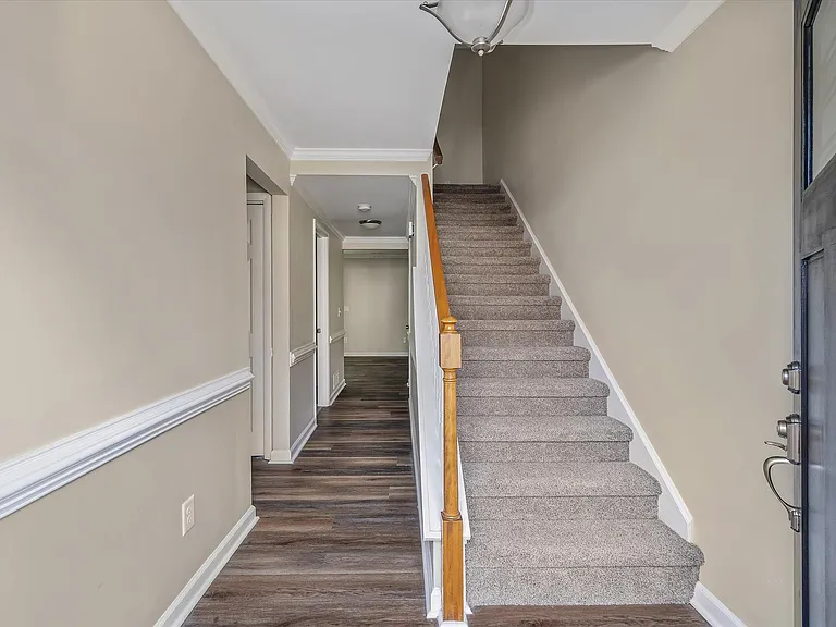 2938 E Saint Marks Rd — Photo 4