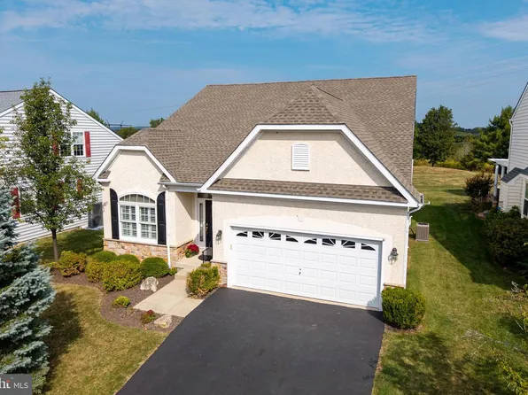 4397 Meadowridge Ln, Collegeville, PA 19426