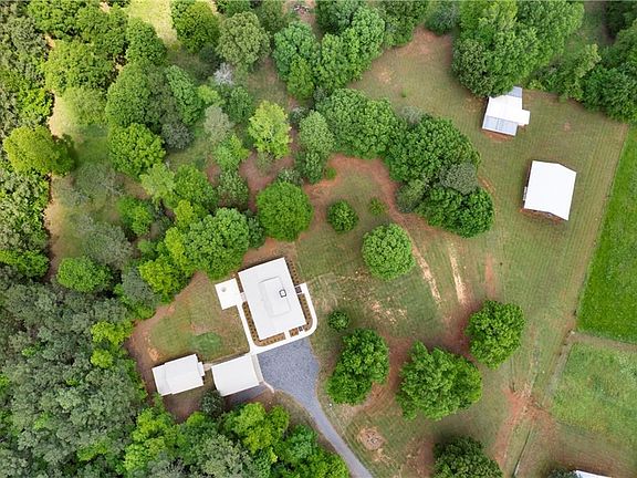 5th image of 600 Grady Rd