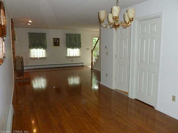 5th image of 60 Kingfisher Cir
