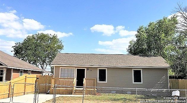 1st image of 216 Esma St