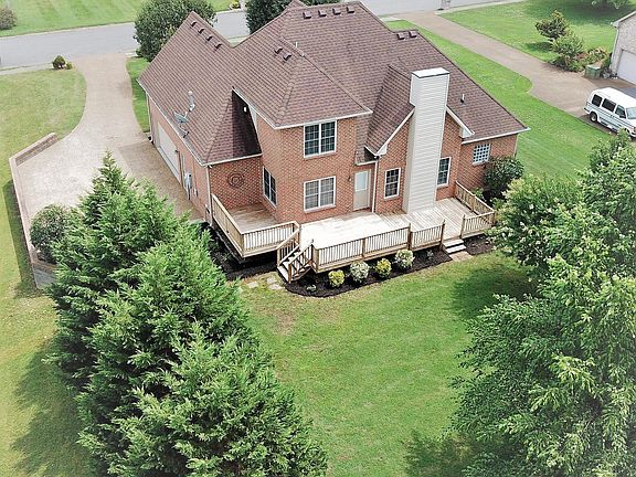 4th image of 177 Blueberry St