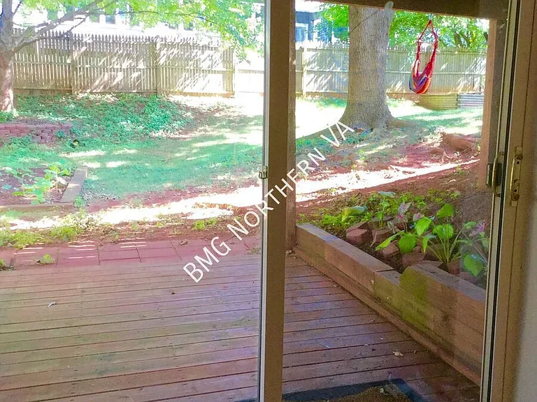 8957 Rolling Rd — Photo 31