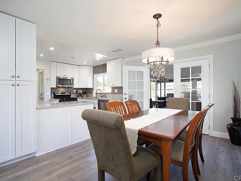 925 La Fiesta Way — Photo 35