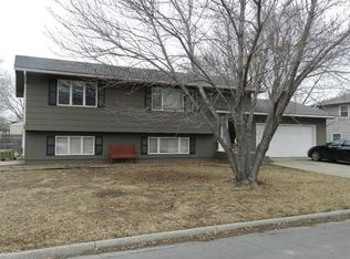 921 Luther St, Emporia, KS 66801