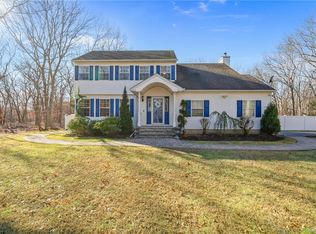 194 Miller Place Road, Miller Place, NY 11764