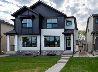 12 N Alderwood Close SE, Calgary, AB T2H1T4